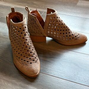 JEFFREY CAMPBELL Women's Tan Ankle Boots
